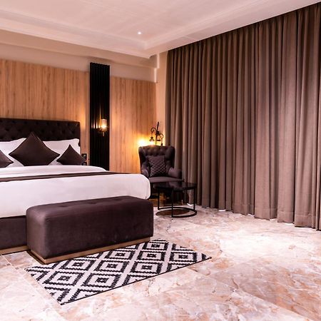 Alpine Hotel And Villas Νταραμσάλα Εξωτερικό φωτογραφία