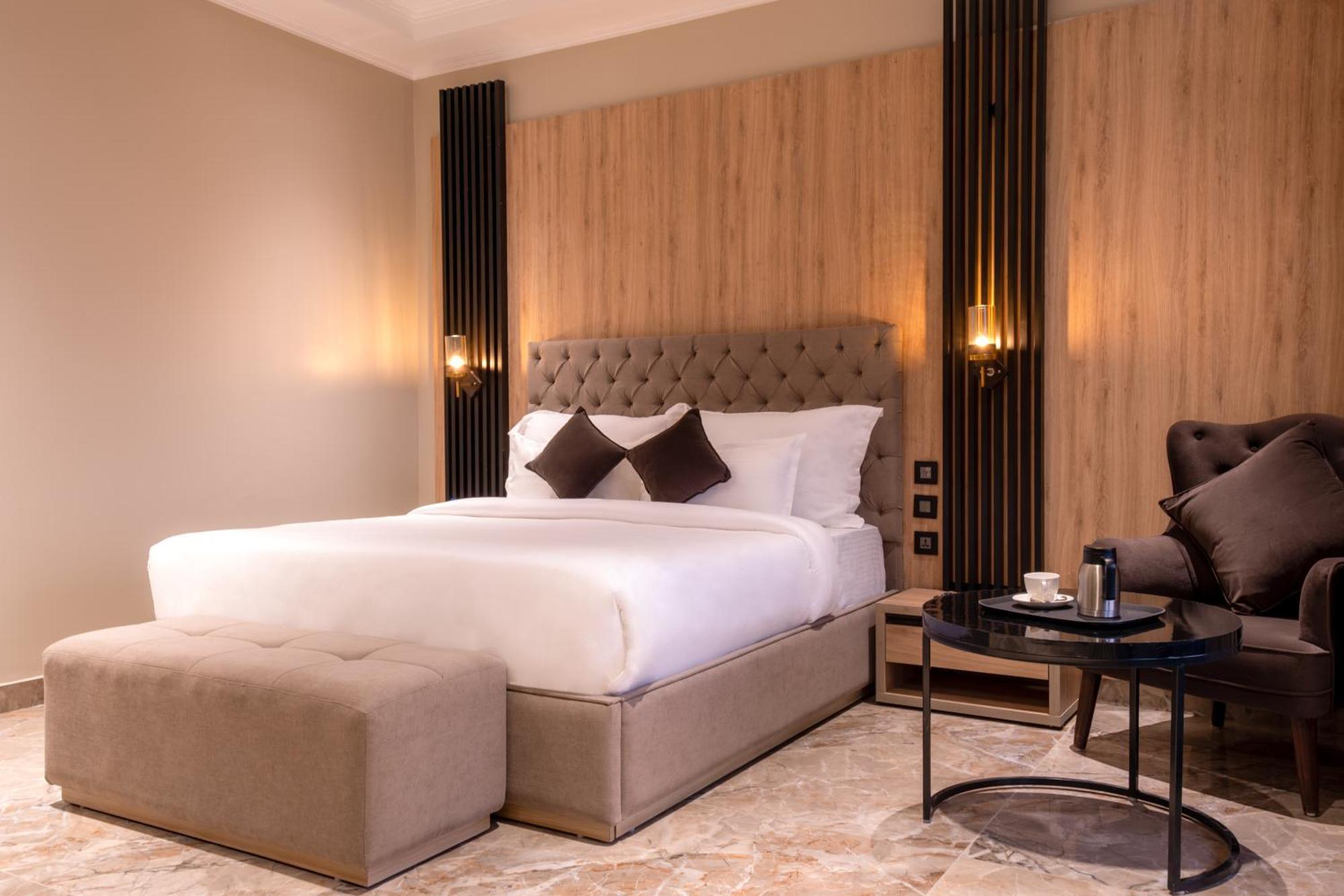 Alpine Hotel And Villas Νταραμσάλα Εξωτερικό φωτογραφία